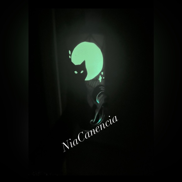 Starbucks Black Cat Glow in the Dark - Picture 2 of 2